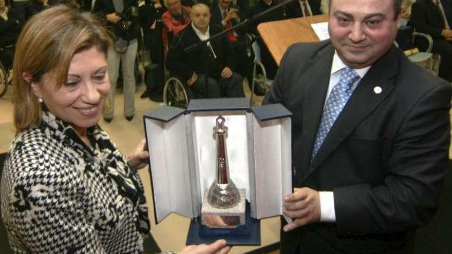 La exministra y el alcalde de Cee, en los premios de Neria en 2008.