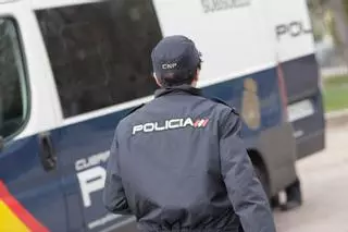 Detienen a un hombre de 41 años por utilizar billetes falsos para hacer compras en Xàtiva
