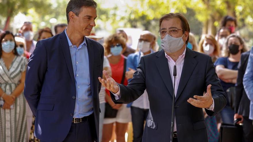 Sánchez y Vara, durante la visita del presidente del Gobierno a Navalmoral, en una imagen de archivo