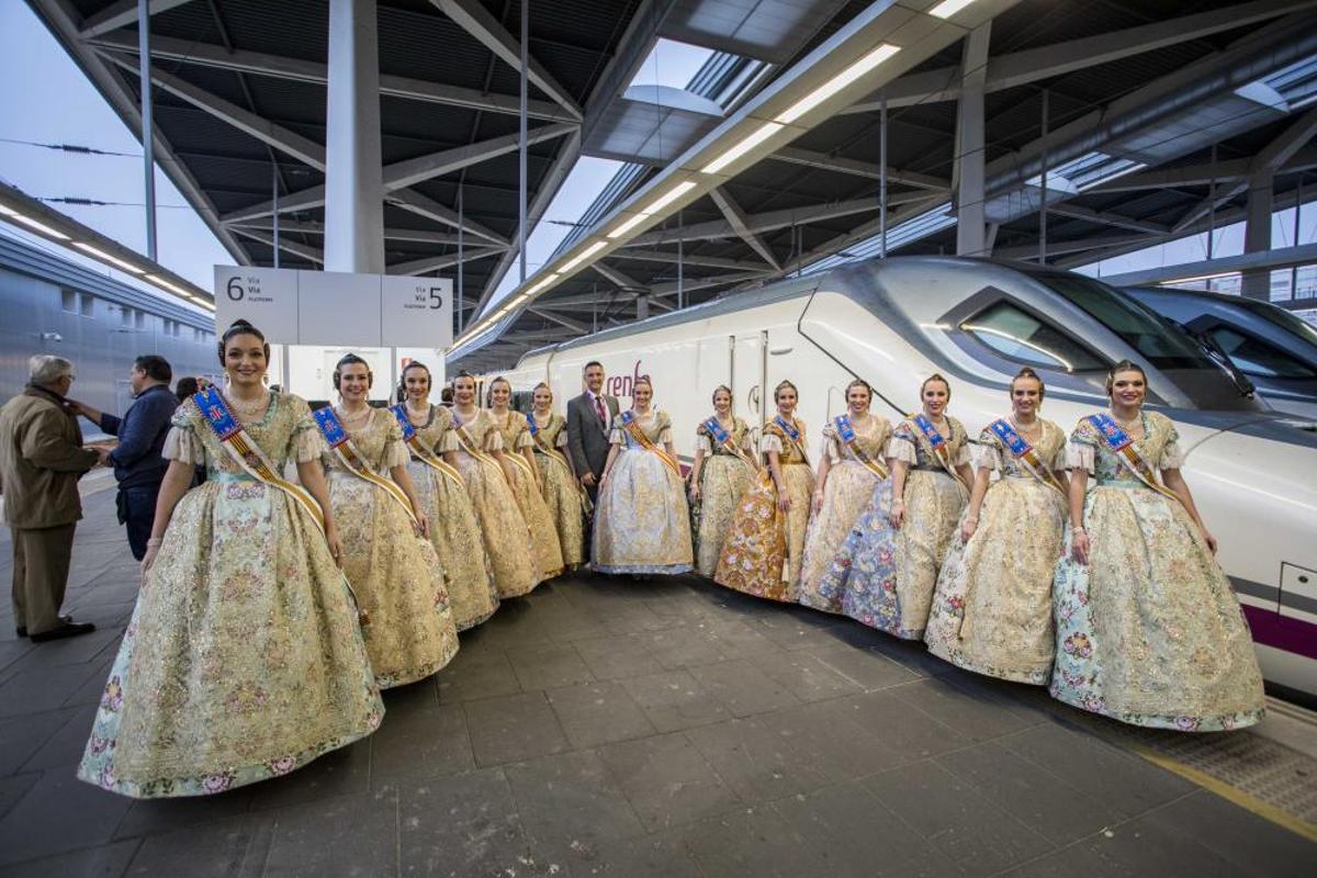 Extra Fallas 2020 | Memoria de la visita de la fallera mayor y corte a Sevilla Extra Fallas 2020 | Memoria de la visita de la fallera mayor y corte a Sevilla