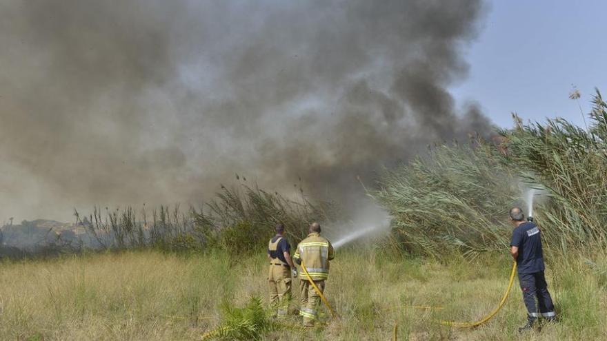 Incendio de matorral en Cabezo de Torres