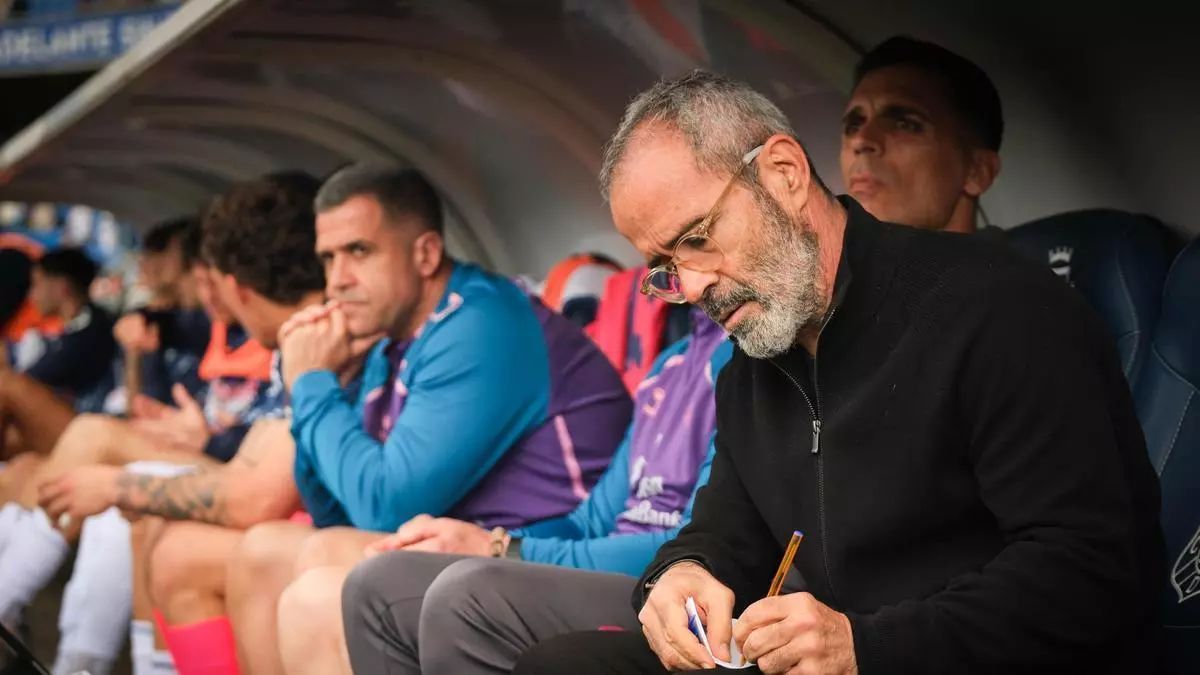Álvaro Cervera no ve cercano el regreso a la competición de Nacho Gil