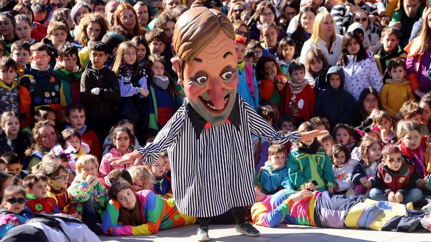 Els infants de Solsona s&#039;apoderen del Carnaval: &quot;Són dies de disbauxa i avui la festa és per a nosaltres &quot;