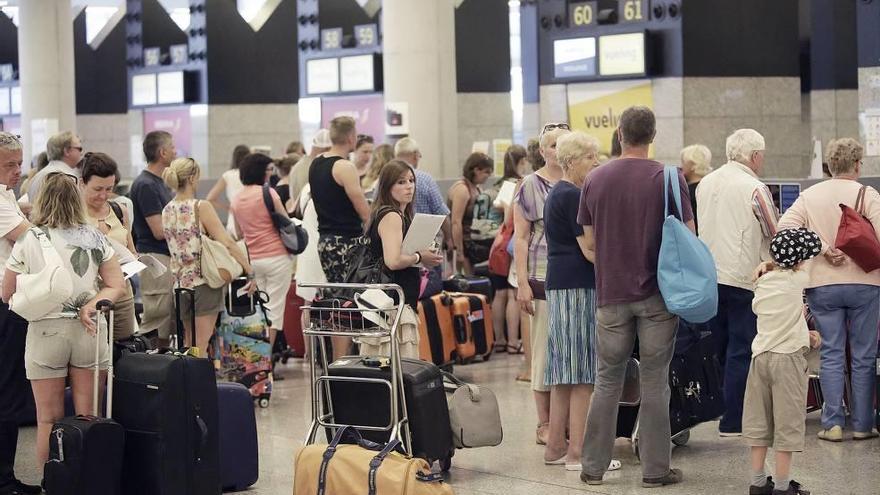 El sector turístico balear ve una mejora competitiva en la bajada de tasas aeroportuarias reclamada por Competencia