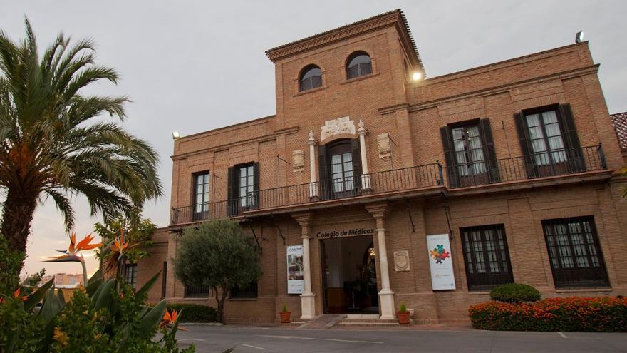 Fachada del Colegio de Médicos de Málaga