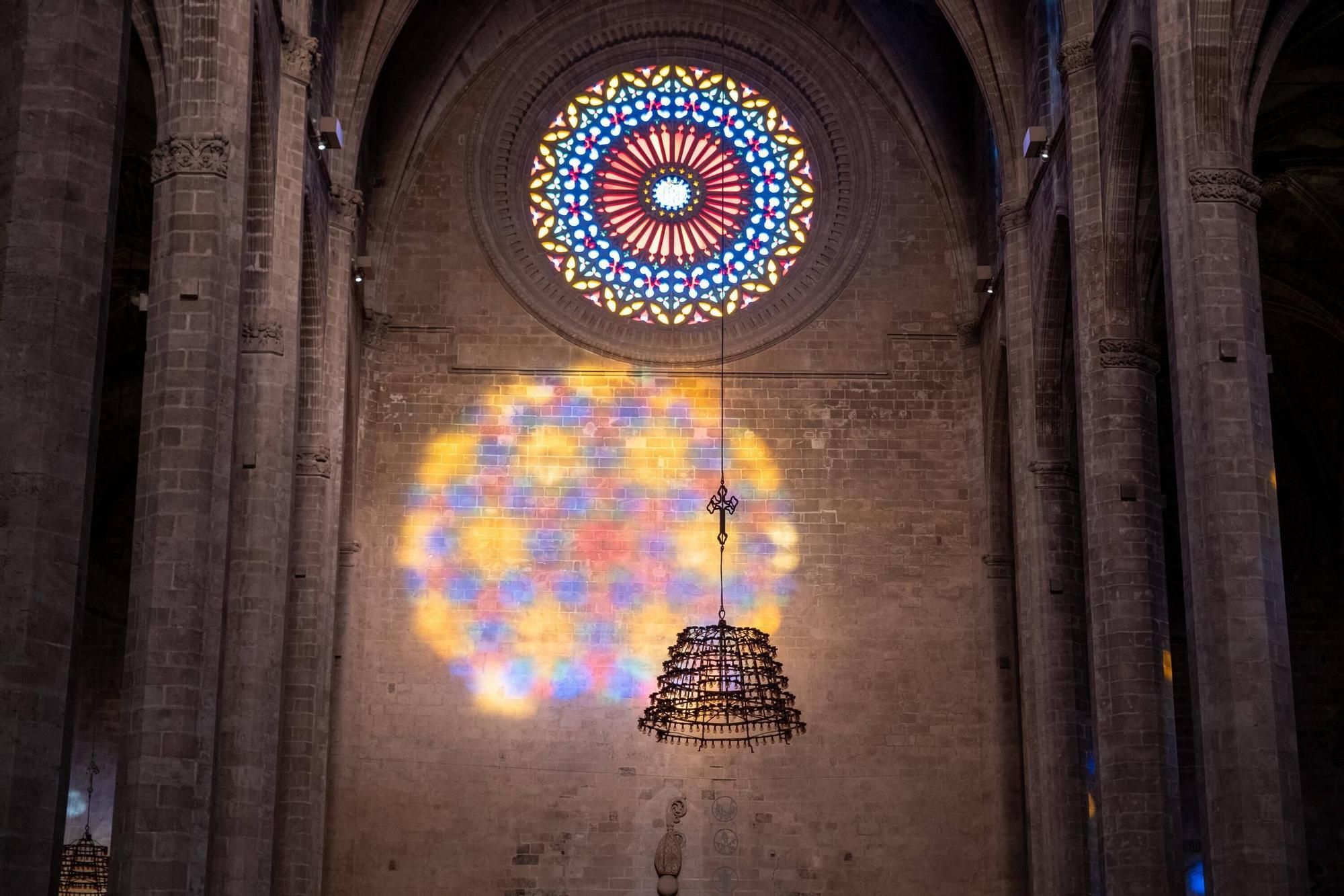 "Magische Acht" in der Kathedrale: Spektakel von Wolken unterbrochen