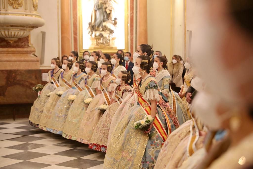 La visita a la Virgen concluye el fin de semana de exaltaciones falleras