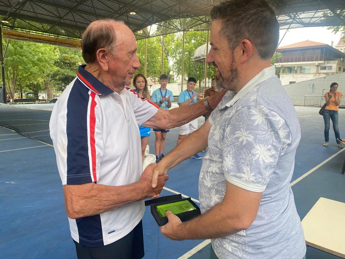 El aniversario del primer Club de Tenis de Grado, en imágenes