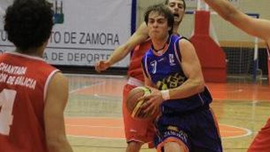 Dani García, con el balón.