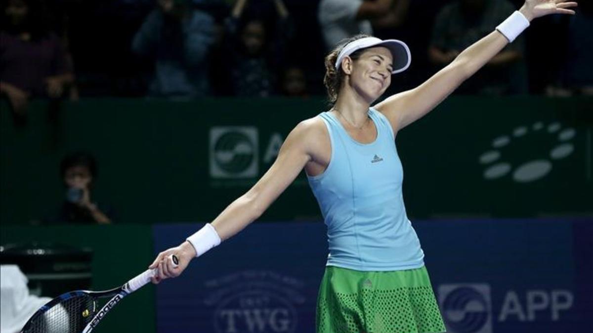 Garbiñe Muguruza se despidió con una sonrisa de una temporada de contrastes