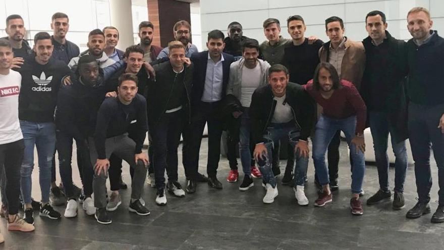 Los jugadores del Reus, esta semana con el presidente de la AFE David Aganzo