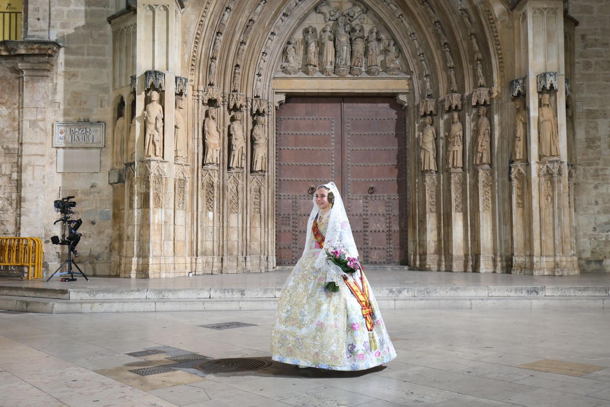 Ofrenda 2023 | Falleras Mayores e Infantiles de comisiones del 17 de Marzo (y II)