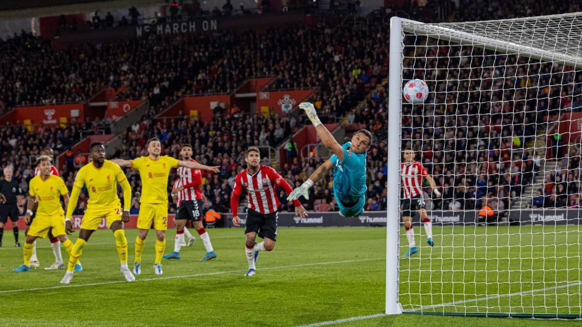 El Liverpool ganó en Southampton gracias a un tanto de córner