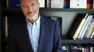 Arturo Pérez-Reverte: "Yo no escribo para mejorar el mundo, sino para hacer mejor mi vida"