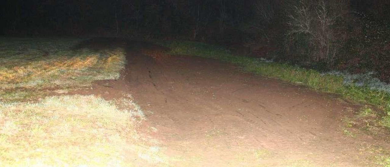 Las zonas donde las catas mostraban los restos de la estructura defensiva se taparon ayer.// Bernabé / A. Rei