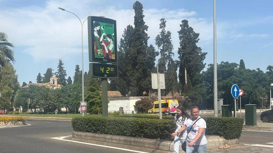 Los termómetros urbanos superan ya los 40 grados en Córdoba, que se prepara para días aún más calurosos