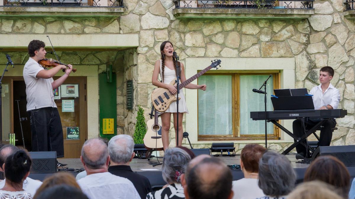 Lucía Estévez y Gaby Fraile ofrecieron una actuación cargada de sensibilidad y talento.