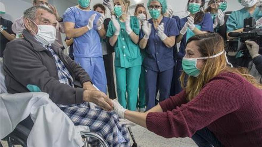 Cáceres ve la luz y da de alta en un solo día a 10 pacientes, seis en el Provincial y cuatro en la Quirón