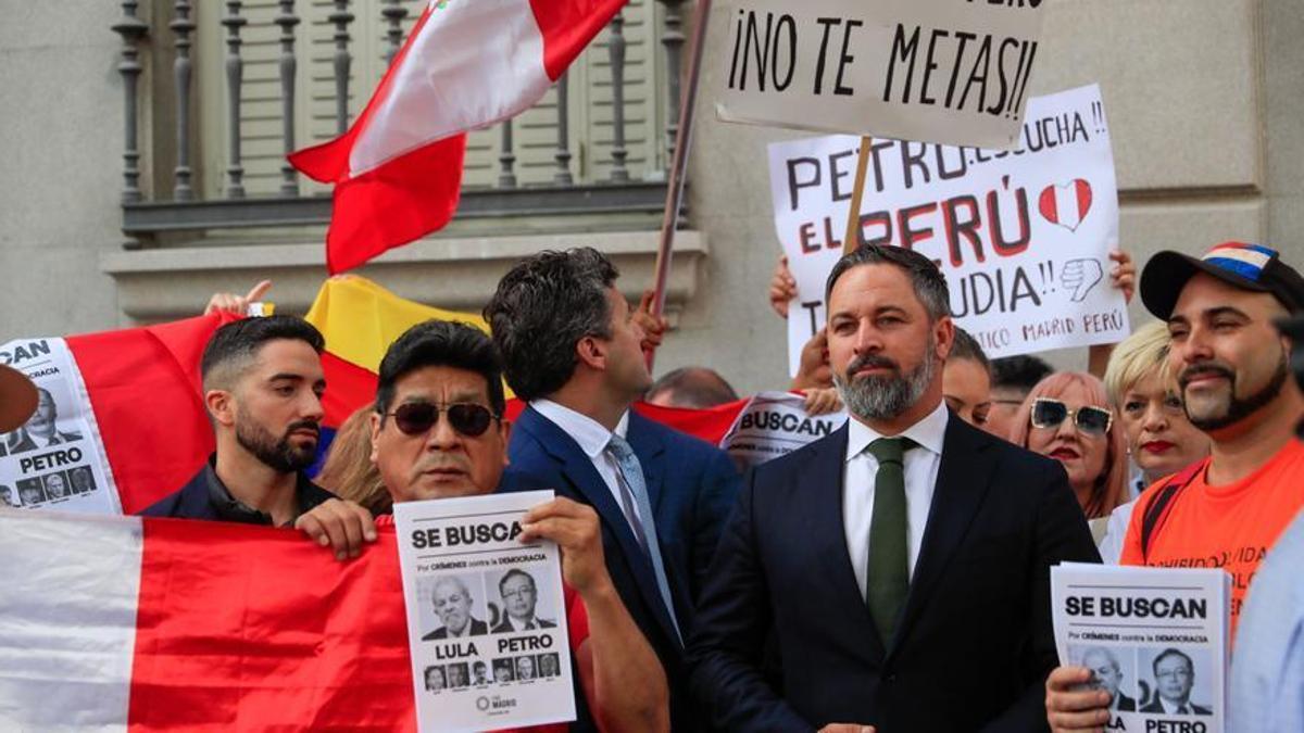 Abascal en la manifestación contra Petro al lado del Congreso.