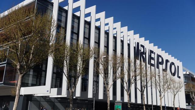 Fachada de la sede de Repsol.