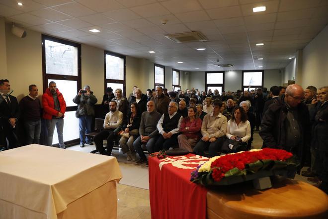 Acto de despedida de Vicente Gutiérrez Solís en el tanatorio de Langreo