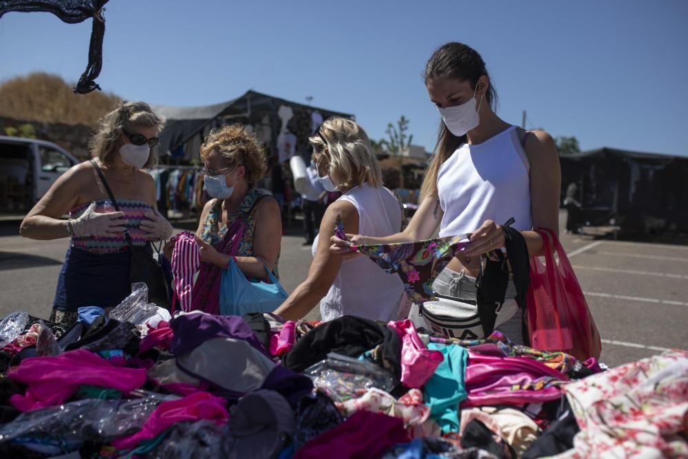 Mercadillo de la nueva normalidad en Zamora