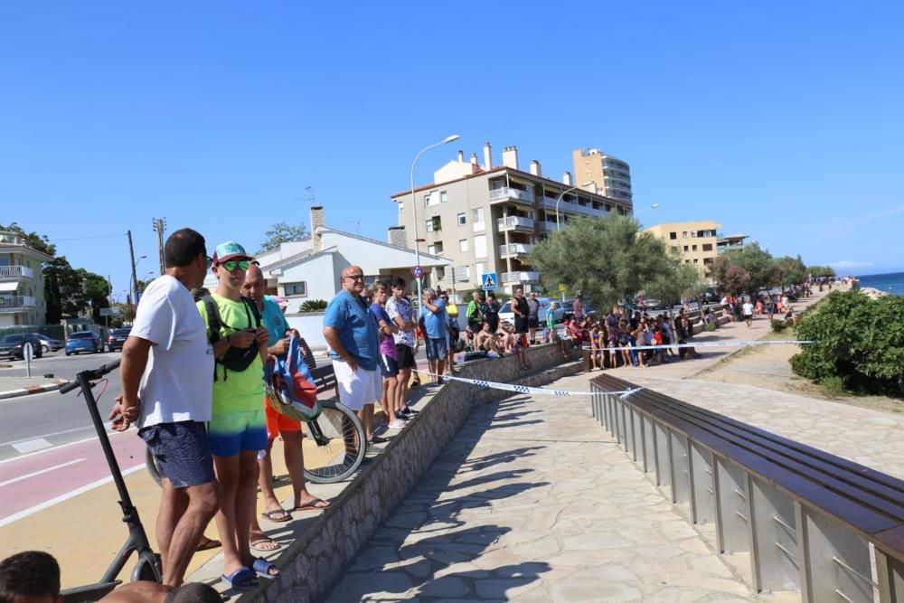 Ofegament d'un pare i un fill a la platja de Riells de l'Escala