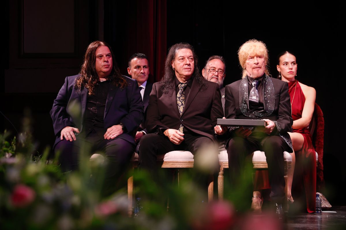 El Ayuntamiento entrega sus Medallas de la Ciudad