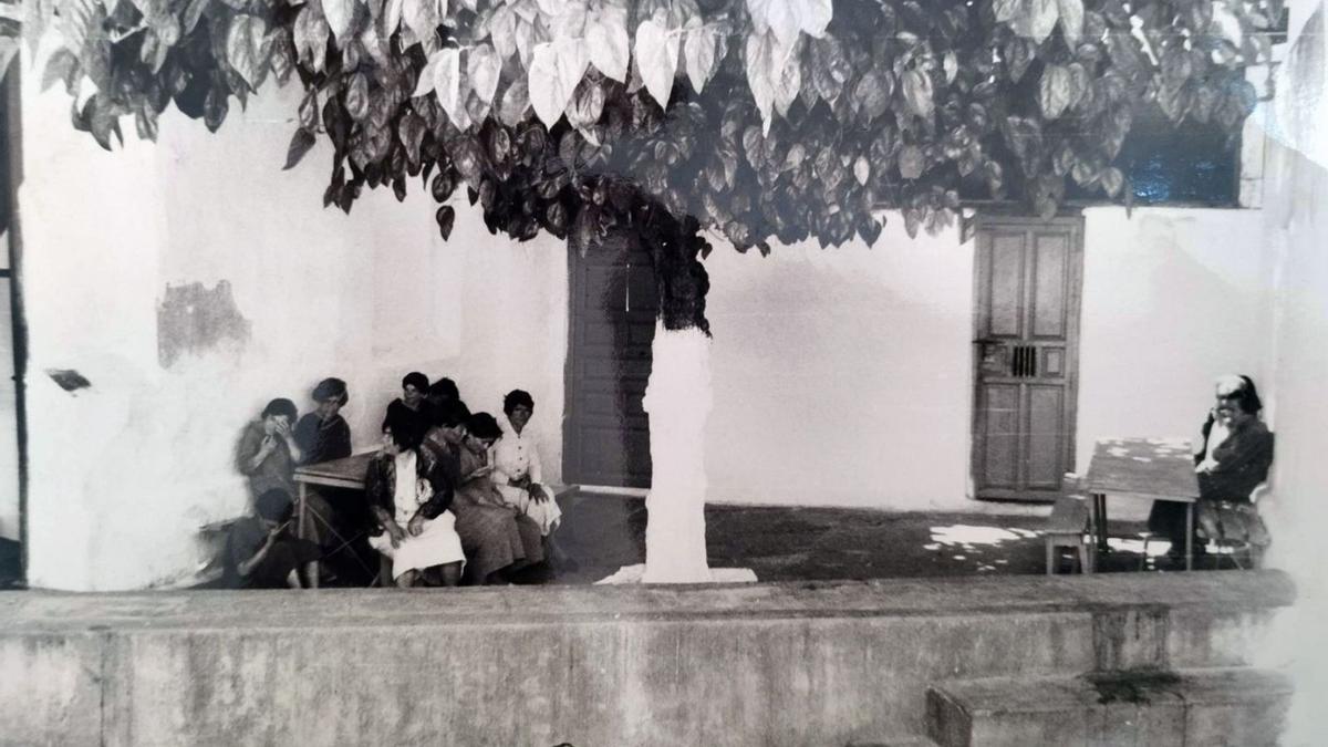 Imagen del patio de la sala 20 del Manicomio Provincial de Málaga, tomada en la primera mitad del siglo XX.