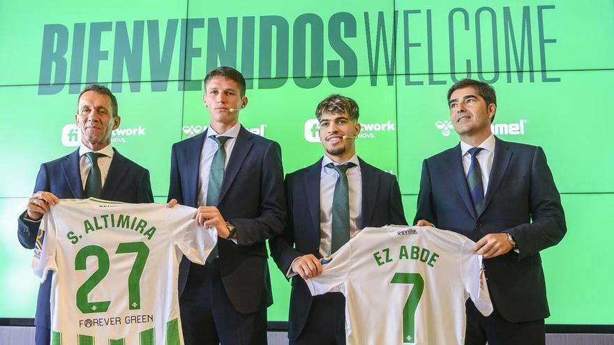 Ramón Planes explica el fichaje de Abde por el Betis: "Desde el primer momento que llegué era un futbolista por el que tenía intención de apostar, conocía su potencial"