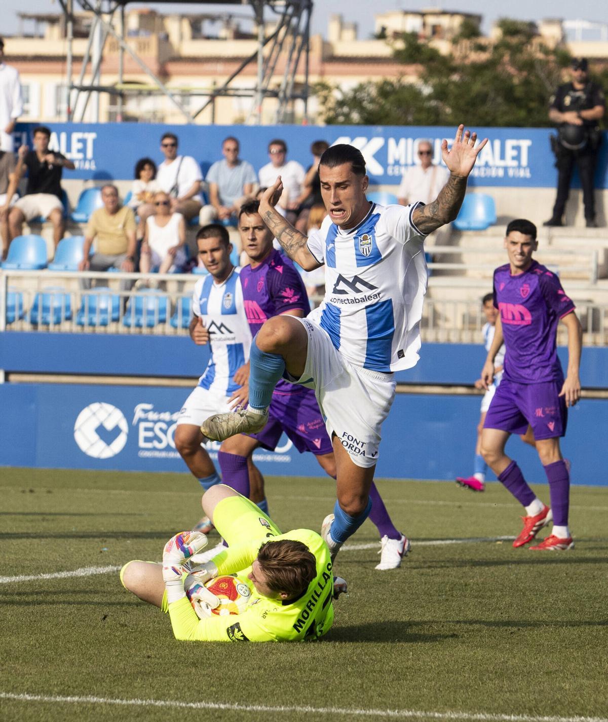 El Atlético Baleares - Real Jaén en imágenes