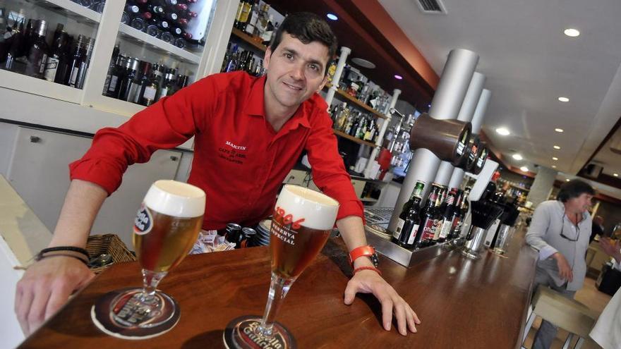 Martín Galán, campeón de España de tiraje de cerveza.