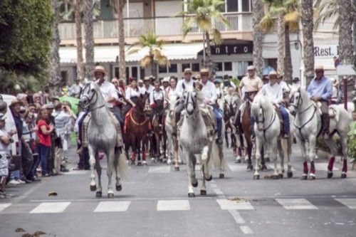 El desfile ecuestre toma el Real de Torrevieja