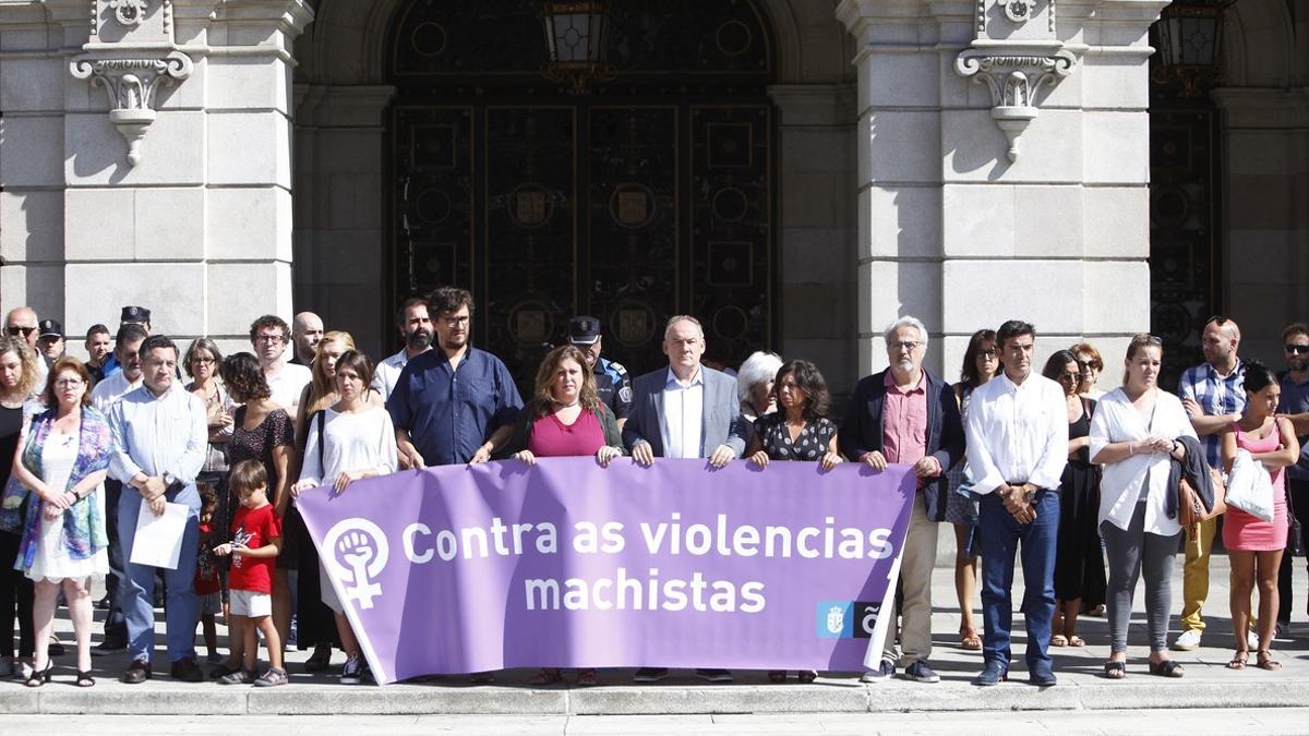 Minuto de silencio por la violencia machista