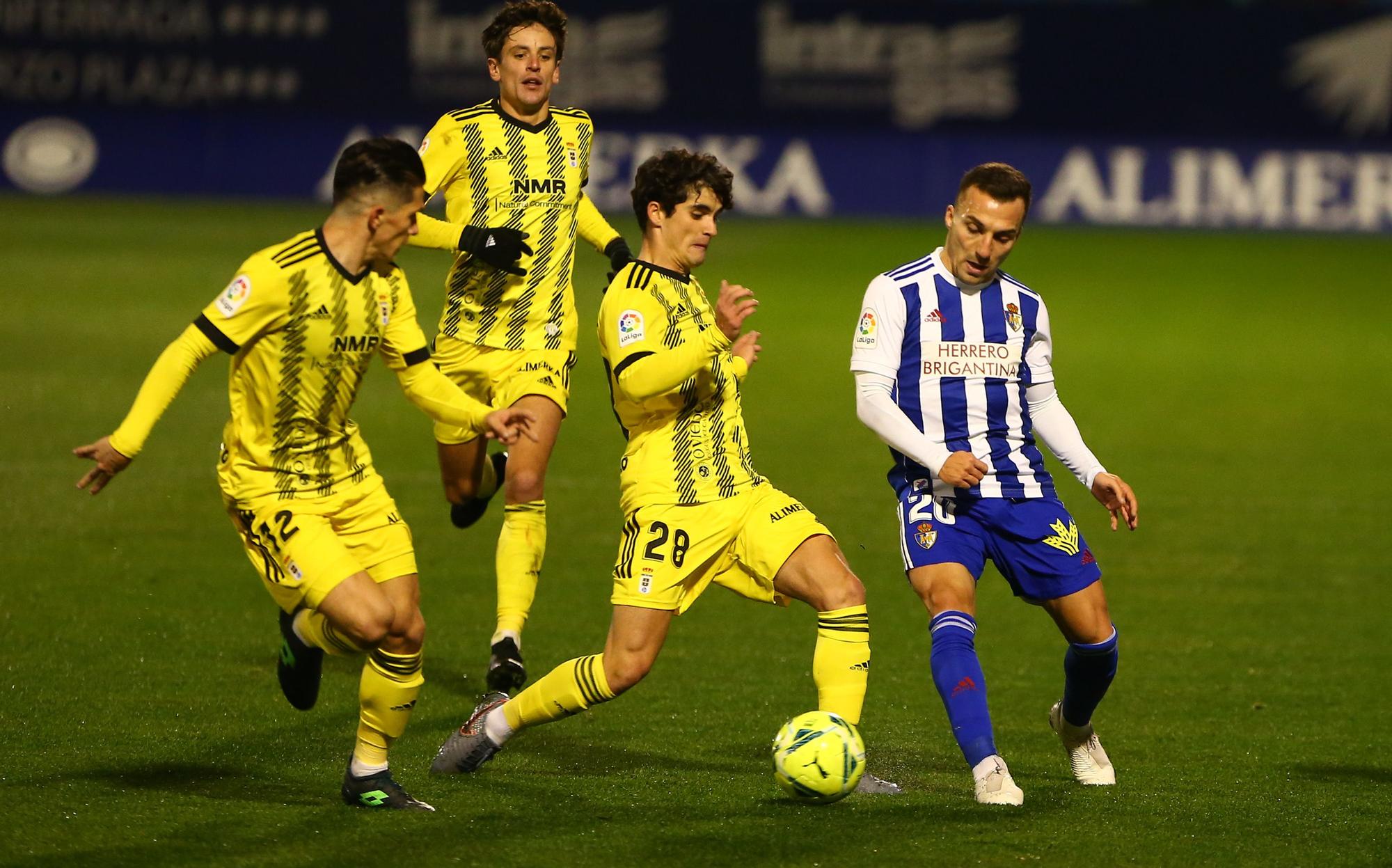 Las imágenes del Ponferradina-Oviedo