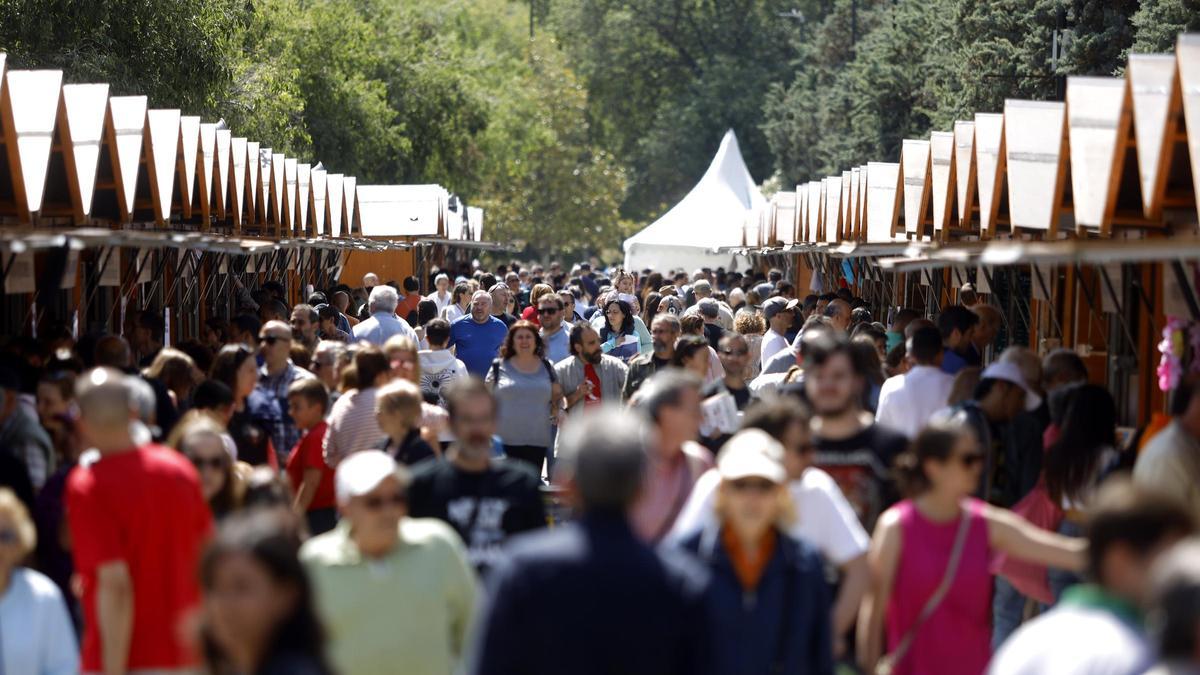 Una imagen de la pasada edición de la Feria del Libro de Zaragoza.