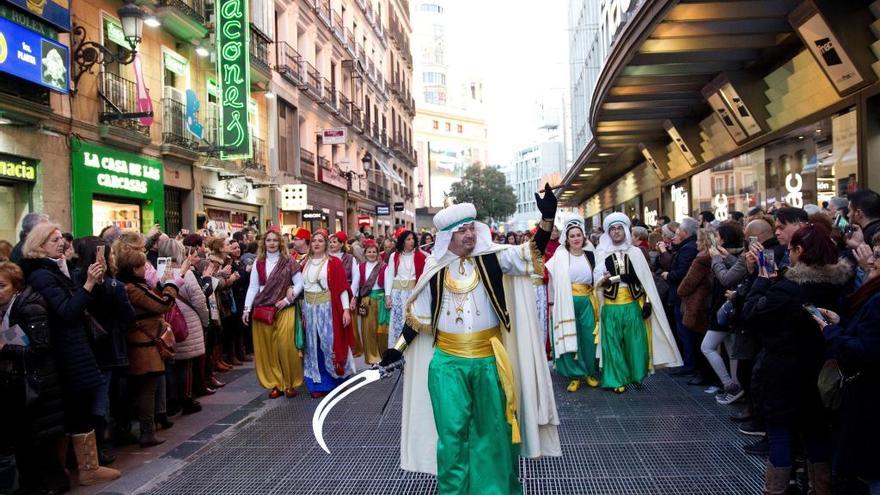 La lluvia obliga a trasladar al 1 de febrero del desfile de las fiestas de la provincia en Madrid