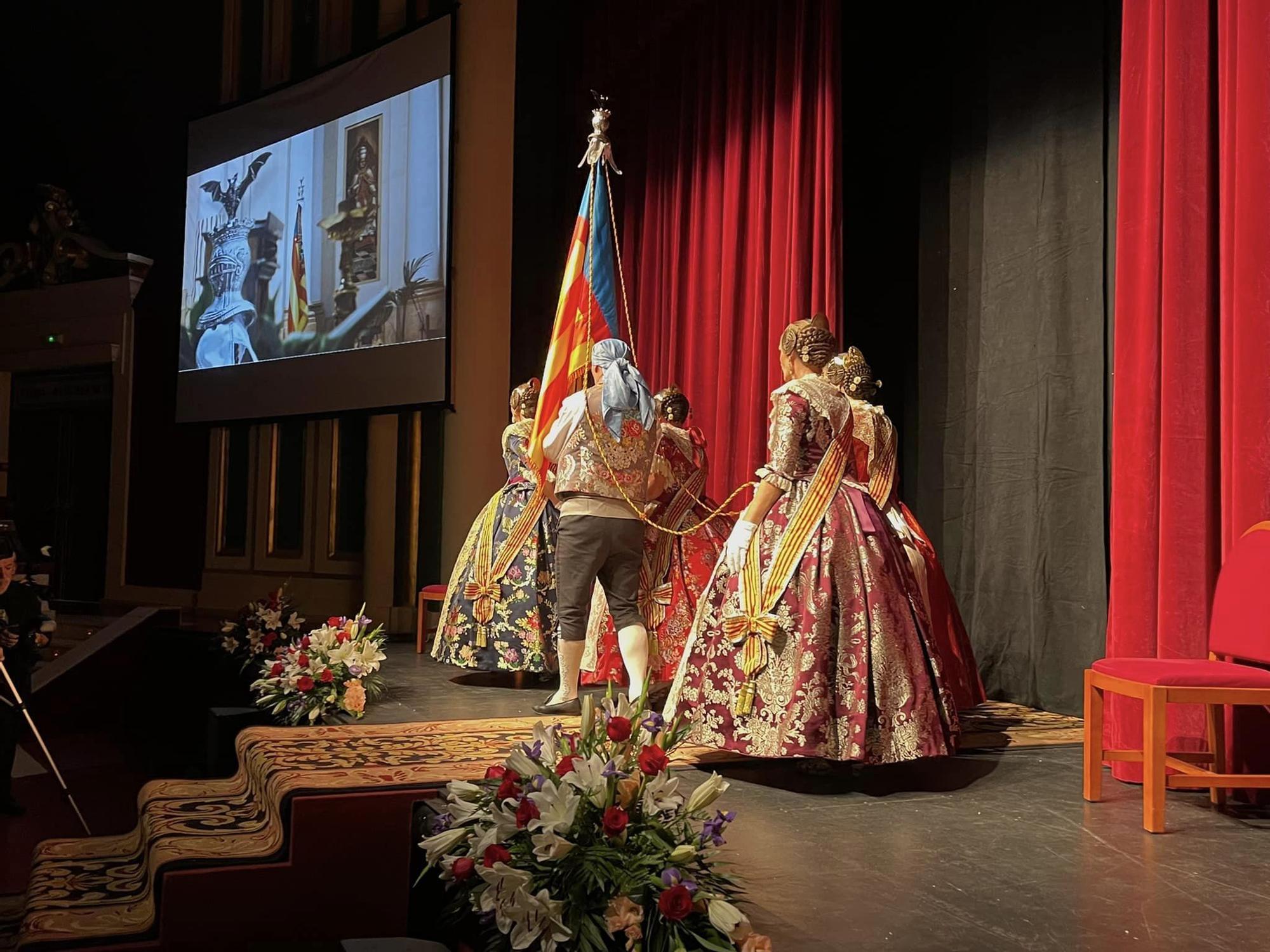 Exaltación de Elena Cebríán como Fallera Mayor de Alzira