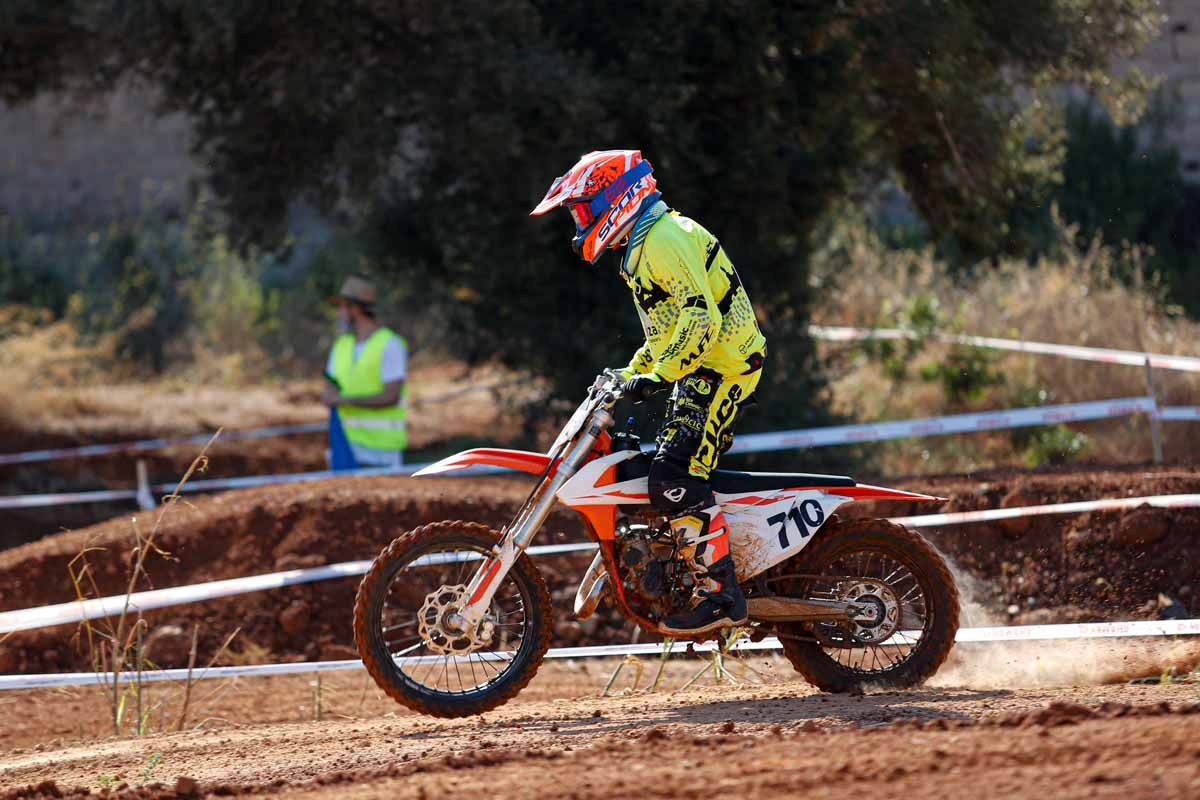 Motocross para valientes en Santa Eulària