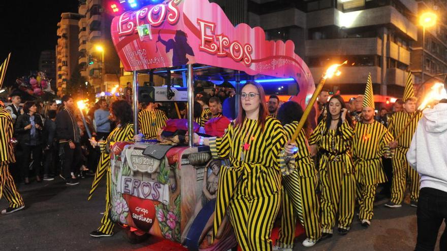 Uno de los grupos sardineros desfilando por Murcia en las Fiestas de Primavera en una imagen de archivo.