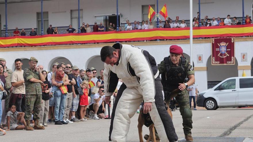 Jornada de puertas abiertas en el cuartel de San Juan de Ribera de València