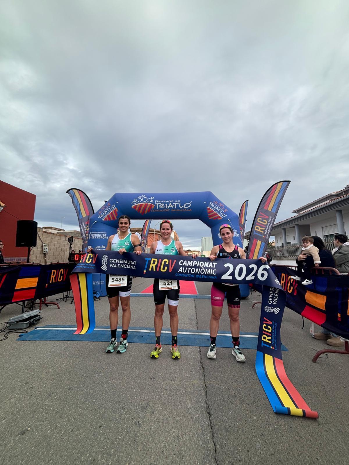 Las tres primeras clasificadas del Autonómico Duatlón 2026.