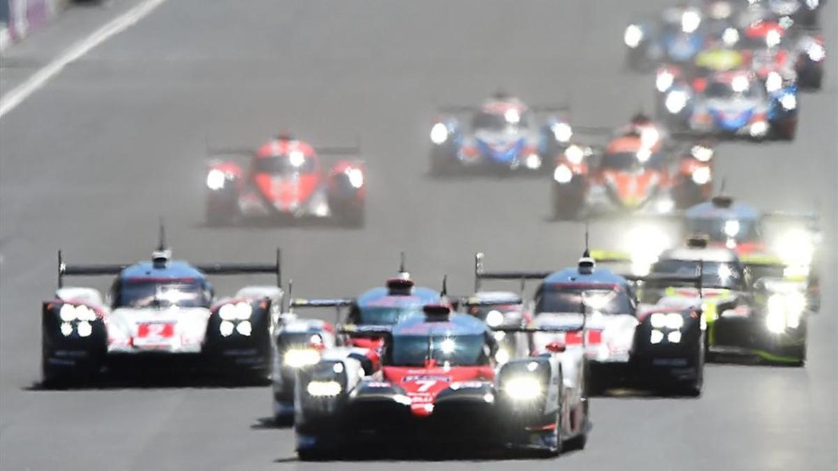 Conway ha relevado a Kobayashi al volante del Toyota que manda en Le Mans