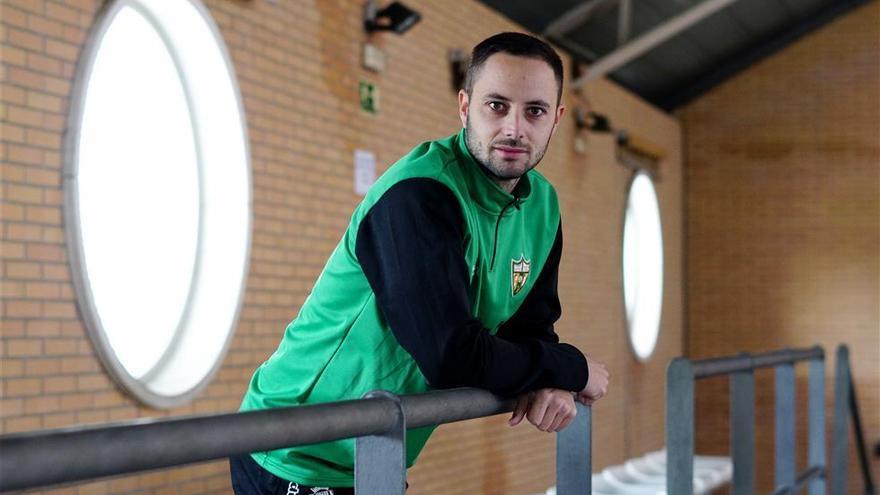 Manu Leal, capitán del Córdoba Patrimonio Futsal: &quot;Hemos plantado cara a los mejores equipos del mundo&quot;