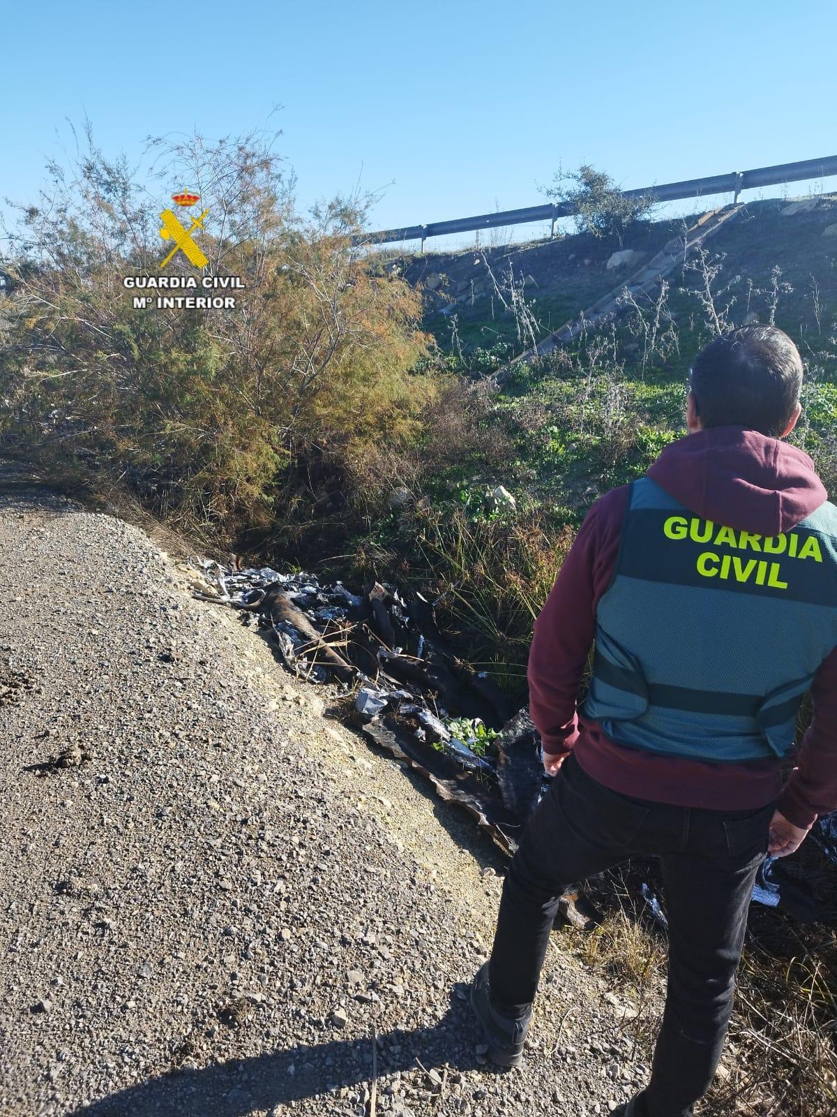Restos del robo de cable en la zona de Utrera