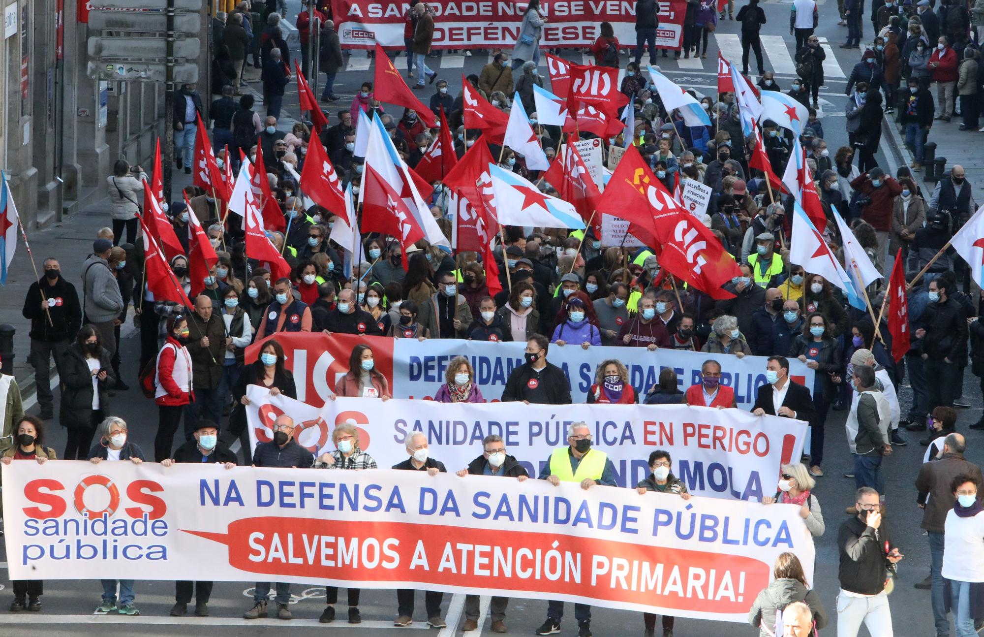 Masiva movilización en Santiago contra las &quot;privatizaciones&quot; y &quot;recortes&quot; del Sergas en Atención Primaria