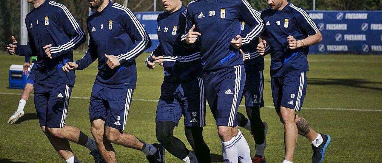 Carlos Hernández, Arribas, Nieto y Tejera, con Berjón y Ortuño detrás, en un entrenamiento.