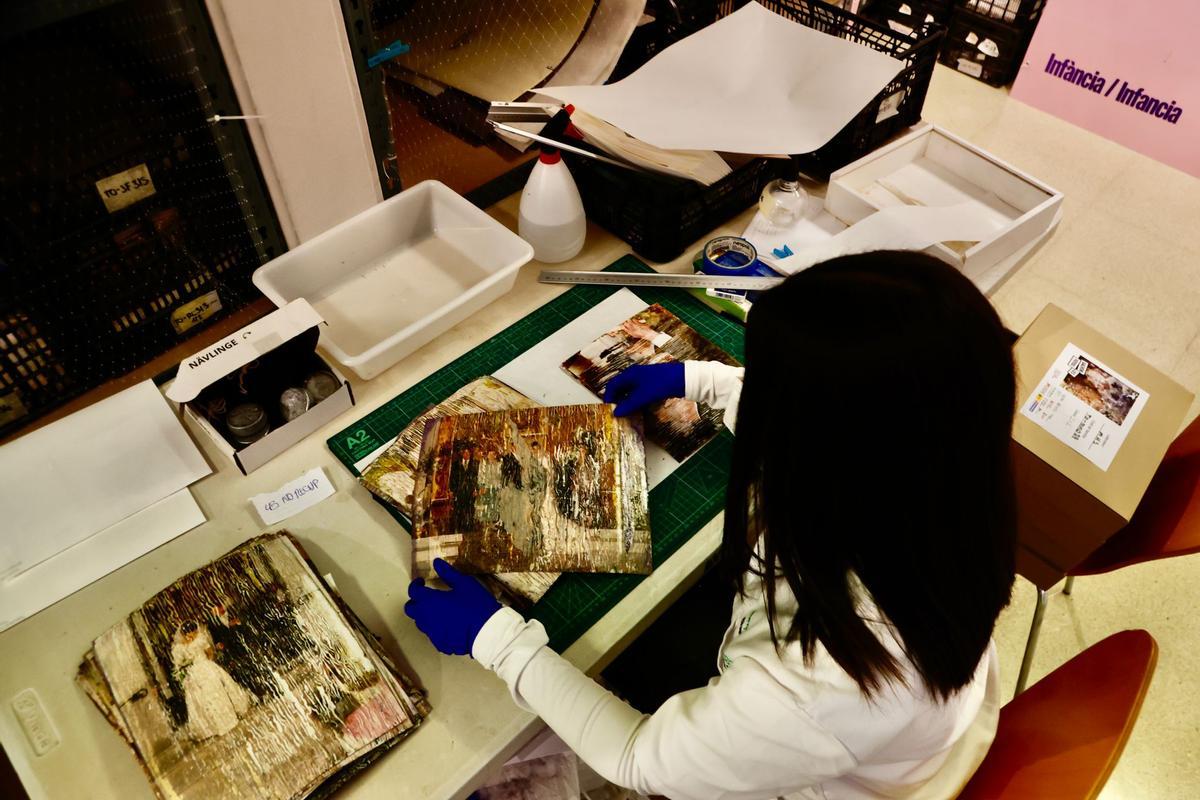 Fotografías en el laboratorio de recuperación para ser intervenidas.
