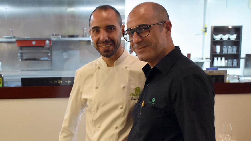 Los hermanos Iván (Izq.) y Toni López han tomado el relevo del padre en Camí Vell.