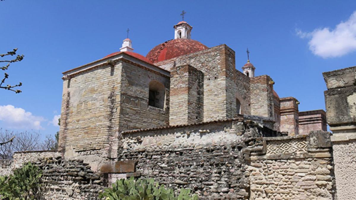 Esta es la iglesia que se encuentra ahora en el sitio en el cual se halló el laberinto oculto.